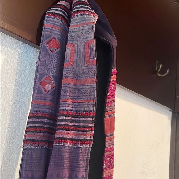 Bohemian Multicolor Crossbody Shoulder Bag, Wide Strap, Fringe, Zip Closure - Picture 3 of 13